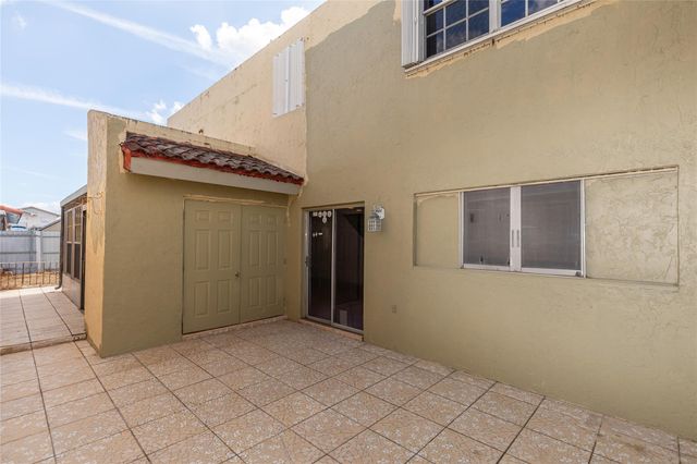 4281 W 10th Ct, Hialeah, FL 33012
