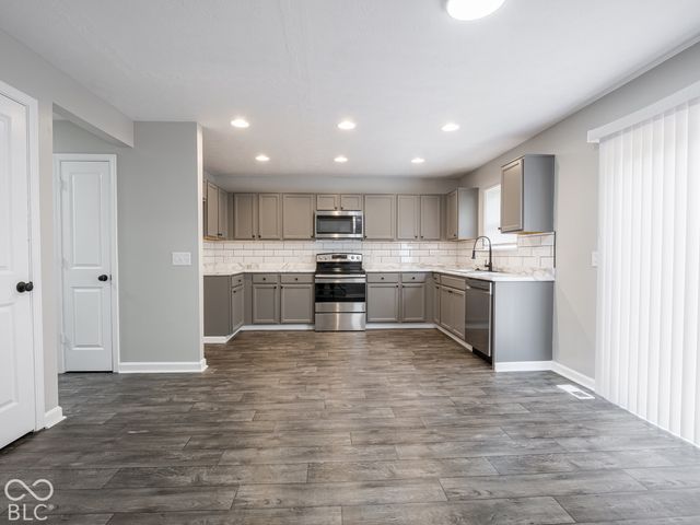 8066 Loveridge Drive, Indianapolis, IN 46268