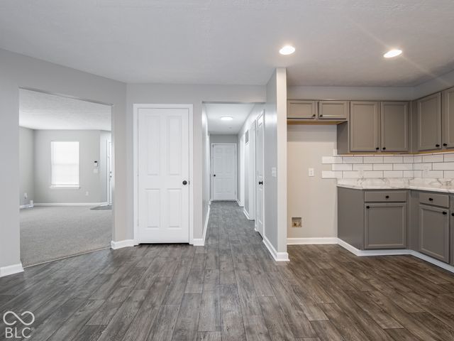 8066 Loveridge Drive, Indianapolis, IN 46268