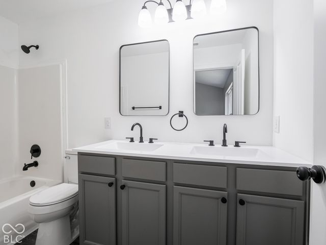 8066 Loveridge Drive, Indianapolis, IN 46268