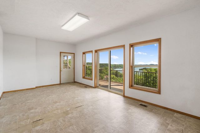 460 Jackson Hollow Road, Galena, MO 65656