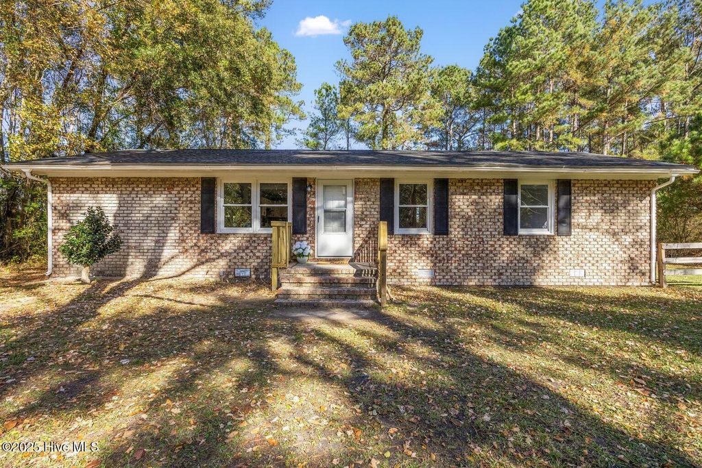 2851 Englishtown Road, Willard, NC 28478