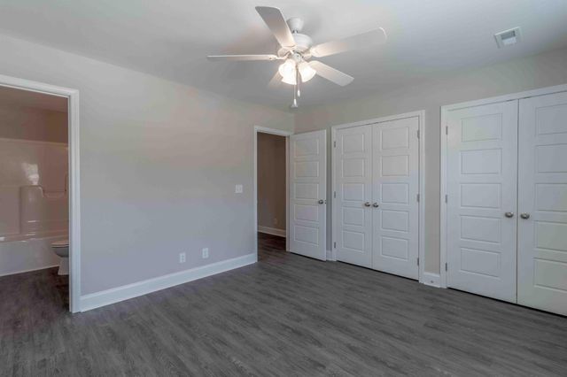 291 Smithson Ln, Clarksville, TN 37040