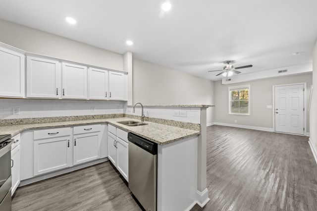 291 Smithson Ln, Clarksville, TN 37040