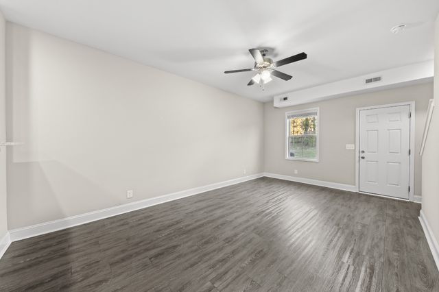 291 Smithson Ln, Clarksville, TN 37040