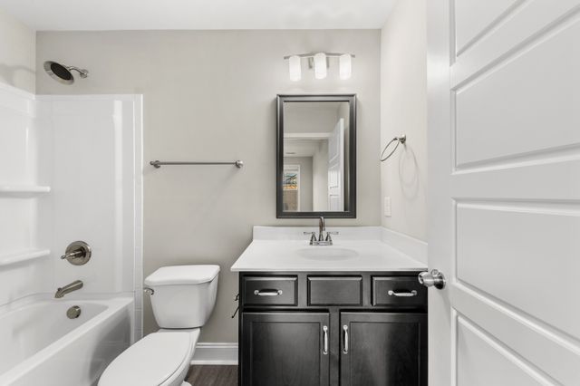 291 Smithson Ln, Clarksville, TN 37040