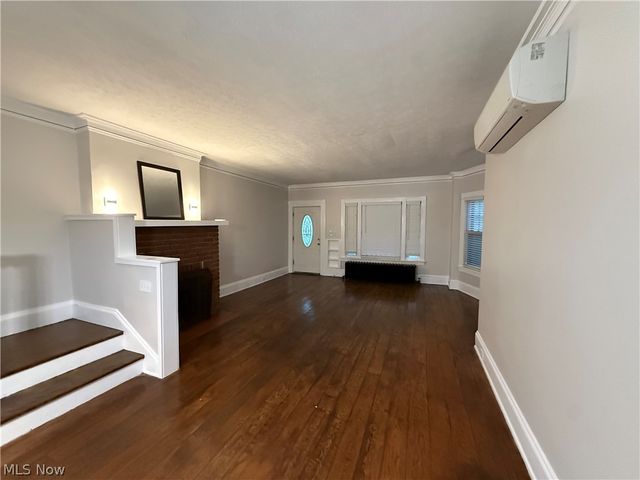 10806 Clifton Boulevard West, Cleveland, OH 44102
