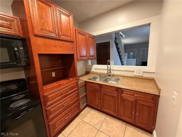 10806 Clifton Boulevard West, Cleveland, OH 44102