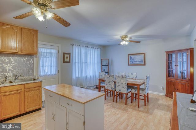 512 11TH, New Castle, DE 19720