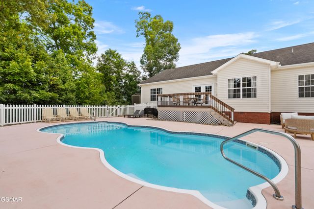 1426 Benjamin Boulevard, Sevierville, TN 37876