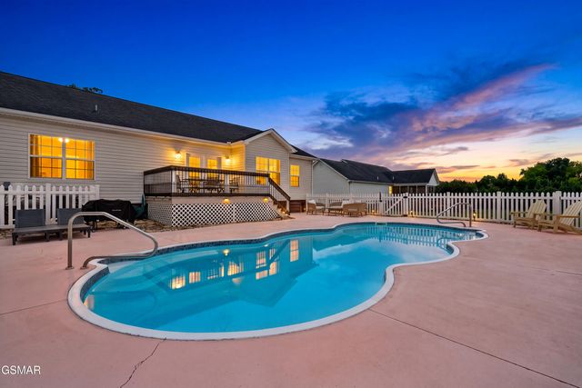 1426 Benjamin Boulevard, Sevierville, TN 37876