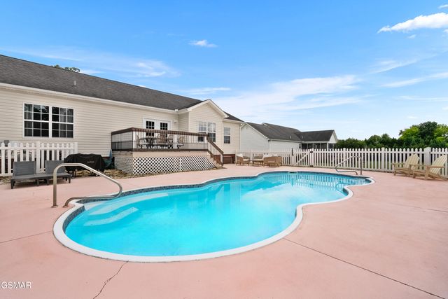 1426 Benjamin Boulevard, Sevierville, TN 37876