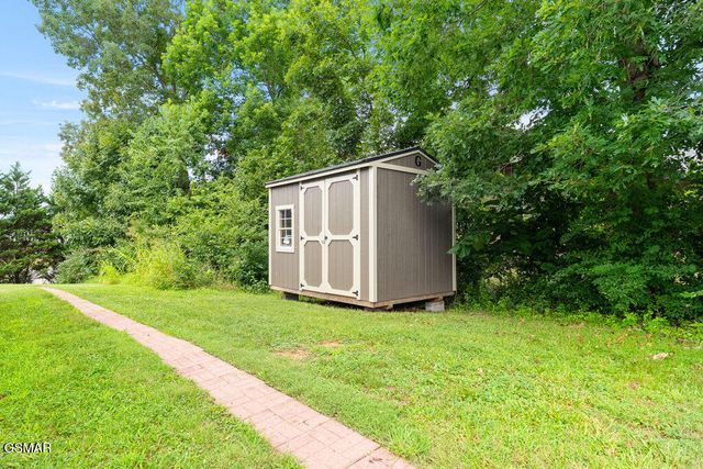 1426 Benjamin Boulevard, Sevierville, TN 37876