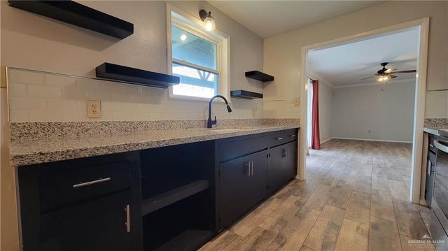 1420 S 15th Avenue, Edinburg, TX 78539