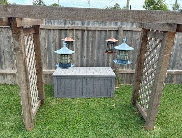 954 E Salty ST, Thorndale, TX 76577