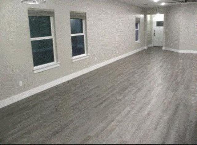 954 E Salty ST, Thorndale, TX 76577