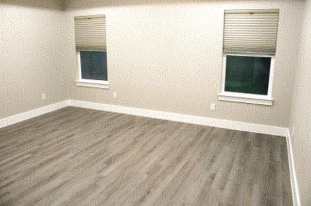 954 E Salty ST, Thorndale, TX 76577