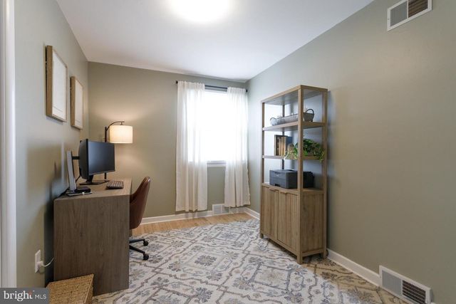 31 W END DR, Lansdale, PA 19446