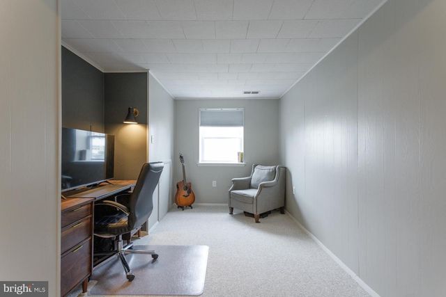 31 W END DR, Lansdale, PA 19446