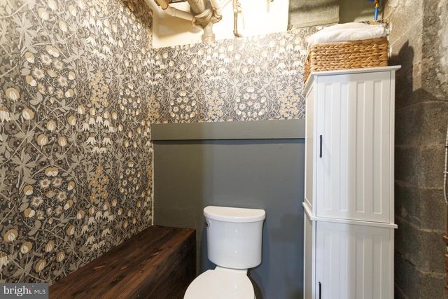 31 W END DR, Lansdale, PA 19446