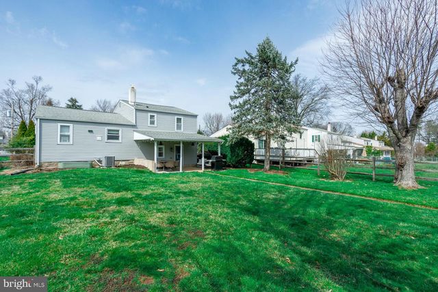 31 W END DR, Lansdale, PA 19446
