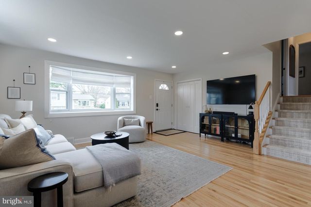 31 W END DR, Lansdale, PA 19446