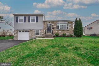 31 W END DR, Lansdale, PA 19446