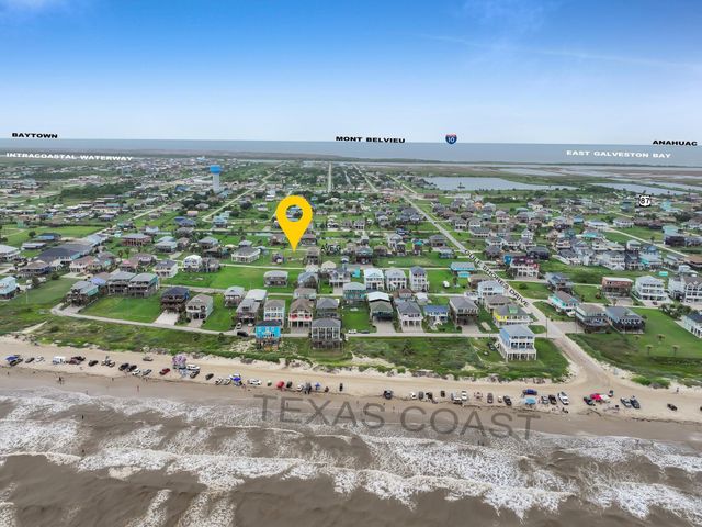 1964 Avenue G, Crystal Beach, TX 77650