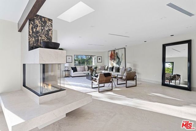 2301 Donella Circle, Los Angeles, CA 90077