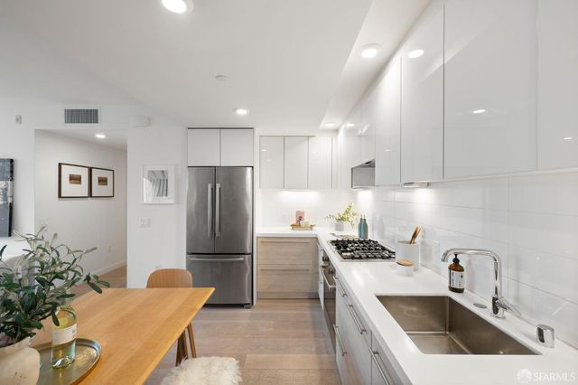 555 Fulton Street 301, San Francisco, CA 94102