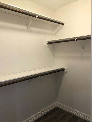 135 Lakeside Drive, Conroe, TX 77356