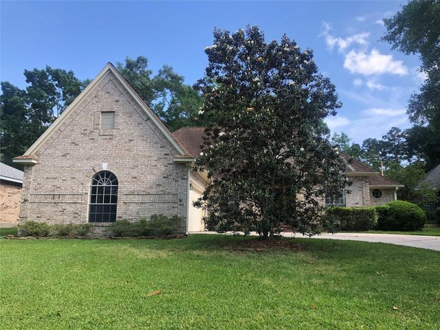 135 Lakeside Drive, Conroe, TX 77356