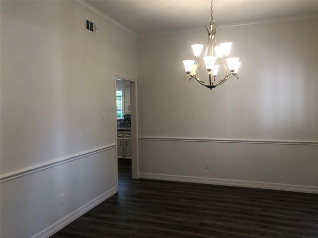 135 Lakeside Drive, Conroe, TX 77356