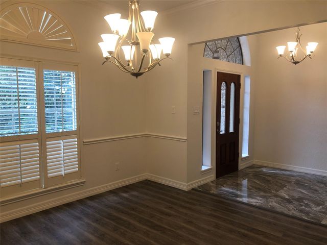 135 Lakeside Drive, Conroe, TX 77356