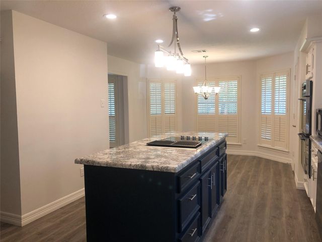 135 Lakeside Drive, Conroe, TX 77356