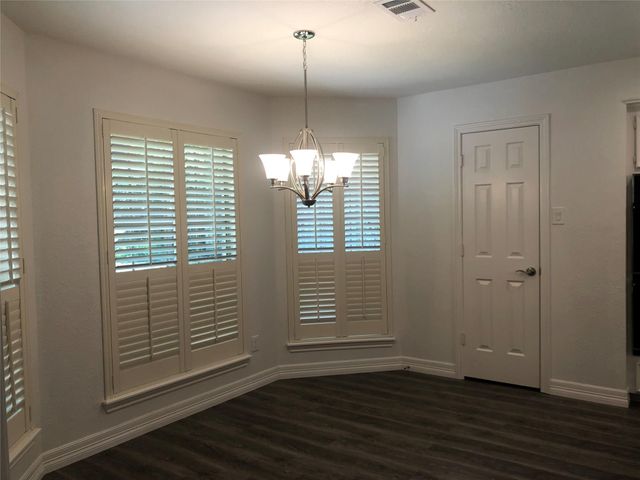 135 Lakeside Drive, Conroe, TX 77356