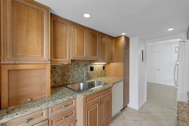 2701 N Ocean Boulevard 14B, Fort Lauderdale, FL 33308