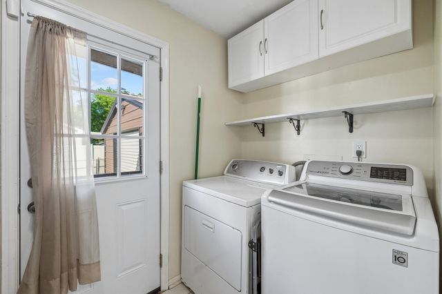 8042 Westfield Dr, Murfreesboro, TN 37129