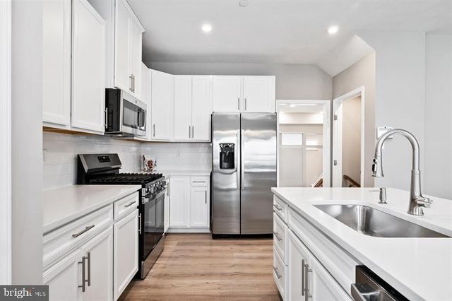 334 PISA CT, New Cumberland, PA 17070