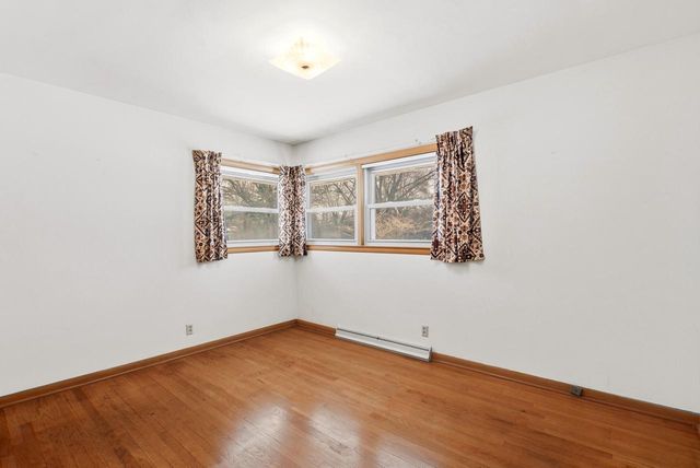 3756 S 124th STREET, Greenfield, WI 53228