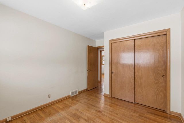 3756 S 124th STREET, Greenfield, WI 53228