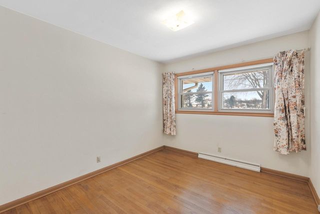 3756 S 124th STREET, Greenfield, WI 53228