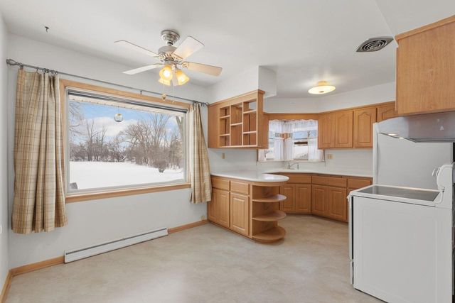 3756 S 124th STREET, Greenfield, WI 53228