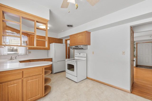 3756 S 124th STREET, Greenfield, WI 53228