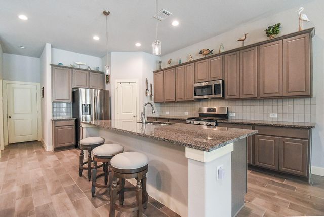311 Beaumont Drive, Magnolia, TX 77354