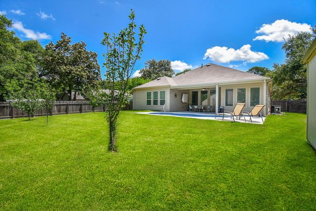 311 Beaumont Drive, Magnolia, TX 77354