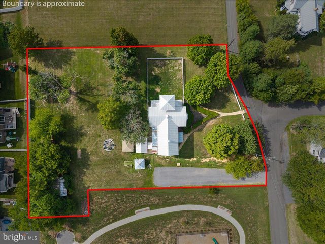 2239 SIXTH ST, Middletown, VA 22645