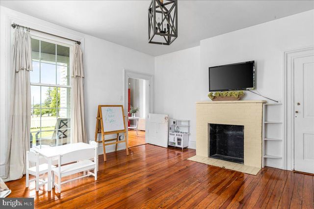 2239 SIXTH ST, Middletown, VA 22645