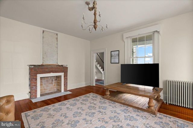 2239 SIXTH ST, Middletown, VA 22645