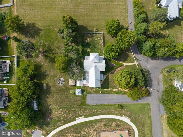 2239 SIXTH ST, Middletown, VA 22645